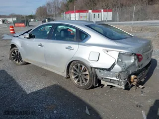 2018 Nissan Altima 2.5 SV with VIN 1N4AL3AP4JC167847, listed as a IAAI auction lot 41522367 with 129,215 mi miles. Bid and sale history available at carsss.com. Image 3.