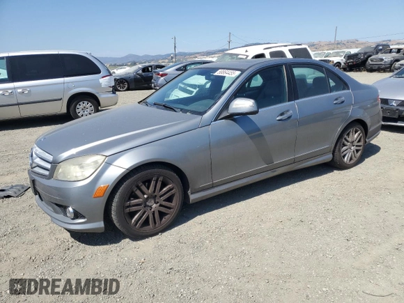 2008 Mercedes-Benz C 300 Sport z VIN WDDGF54X48F067023, wystawiony jako Copart lot #58864455 z przebiegiem 196 263 mil mil oraz Szkoda całkowita • Salvage title. Historia ofert i sprzedaży dostępna na DreamBid. Obrazek 1.