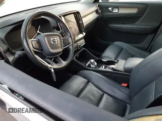 2020 Volvo XC40 Inscription with VIN YV4162UL2L2217591, listed as a Copart auction lot 48602535 with 69,768 mi miles and Salvage Title. Bid and sale history available at DreamBid. Image 7.