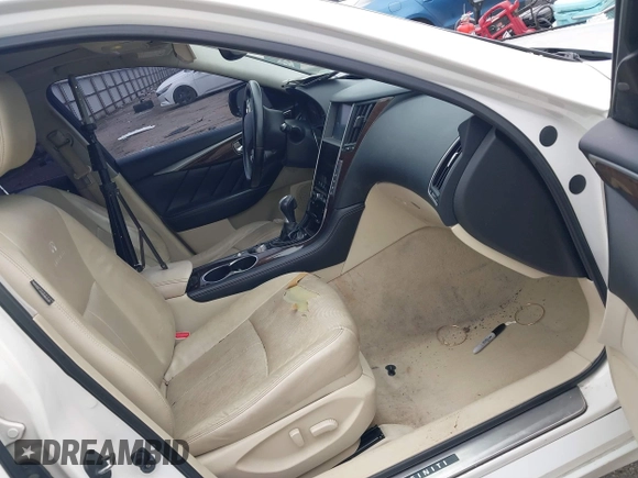 2014 Infiniti Q50 Sport with VIN JN1BV7AP1EM688494, listed as a IAAI auction lot 41622119 with 152,881 mi miles and . Bid and sale history available at DreamBid. Image 5.