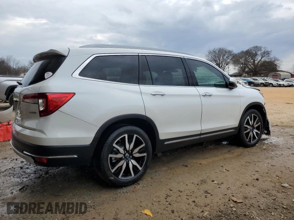 2021 Honda Pilot Touring 8-Passenger with VIN 5FNYF5H90MB034108, listed as a Copart auction lot 44009995 with 40,277 mi miles and Salvage Title. Bid and sale history available at DreamBid. Image 3.