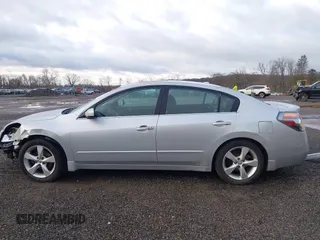 2008 Nissan Altima 3.5 SE with VIN 1N4BL21E88N454376, listed as a IAAI auction lot 41919342 with 243,006 mi miles. Bid and sale history available at carsss.com. Image 15.