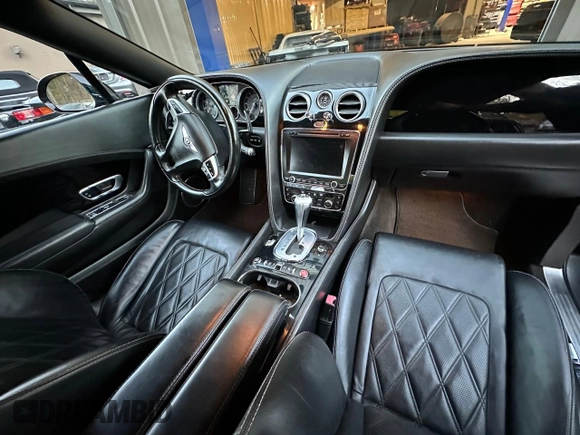 2012 Bentley Continental GT with VIN SCBGR3ZA1CC075068, listed as a Copart auction lot 41995025 with 120,794 mi miles and Clean Title. Bid and sale history available at DreamBid. Image 9.