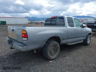 2002 Toyota Tundra SR5 with VIN 5TBBT44172S324808, listed as a IAAI auction lot 41998084 with 233,109 mi miles. Bid and sale history available at carsss.com. Image 4.