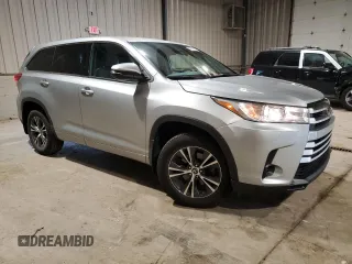 2018 Toyota Highlander LE z VIN 5TDBZRFH5JS889246, wystawiony jako Copart lot #57816195 z przebiegiem 50 747 mil mil oraz Szkoda całkowita • Salvage title. Historia ofert i sprzedaży dostępna na DreamBid. Obrazek 4.