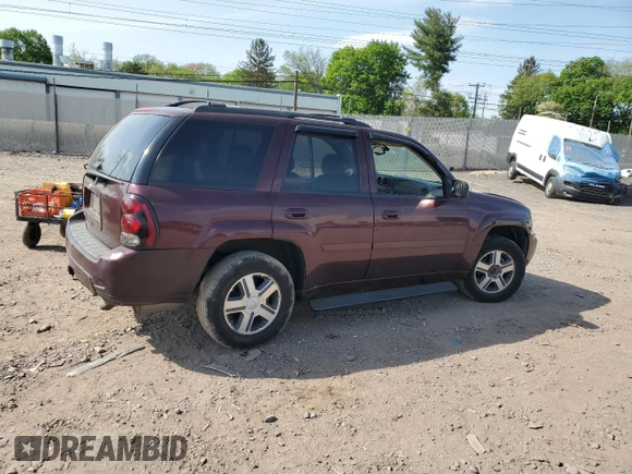 2007 Chevrolet TrailBlazer LS with VIN 1GNDT13S272307610, listed as a Copart auction lot 55402725 with 174,627 mi miles and Salvage Title. Bid and sale history available at DreamBid. Image 3.
