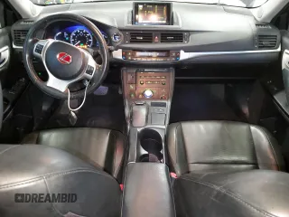 2012 Lexus CT 200h z VIN JTHKD5BH4C2116306, wystawiony jako Copart lot #55735865 z przebiegiem 232 468 mil mil oraz Szkoda całkowita • Salvage title. Historia ofert i sprzedaży dostępna na DreamBid. Obrazek 8.