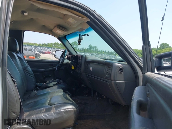 2006 Chevrolet Silverado 3500 SRW Wrk Trk z VIN 1GCHK34U36E213547, wystawiony jako IAAI lot #42521595 z przebiegiem 202 693 mil mil oraz . Historia ofert i sprzedaży dostępna na DreamBid. Obrazek 5.