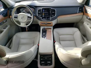 2021 Volvo XC90 Inscription Expression with VIN YV4BR00K9M1689341, listed as a Copart auction lot 69271353 with 36,748 mi miles. Bid and sale history available at carsss.com. Image 8.