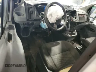 2018 Ford Transit z VIN 1FTYR1YM3JKA92605, wystawiony jako Copart lot #57334985 z przebiegiem 61 538 mil mil oraz Szkoda całkowita • Salvage title. Historia ofert i sprzedaży dostępna na DreamBid. Obrazek 8.