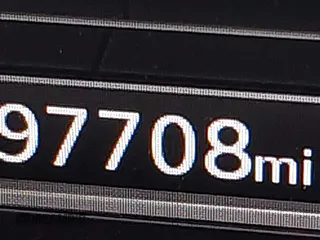 2018 Audi Q5 Premium Plus z VIN WA1BNAFYXJ2232604, wystawiony jako IAAI lot #42340246 z przebiegiem 97 708 mil mil oraz . Historia ofert i sprzedaży dostępna na DreamBid. Obrazek 16.