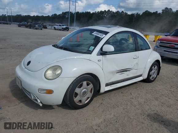 2000 Volkswagen Beetle GLS с VIN 3VWCD21C6YM423807, выставлен на аукционе Copart как лот 59986105 с пробегом 87 740 миль миль и Списание • Salvage title. История ставок и продаж доступна на DreamBid. Изображение 1.