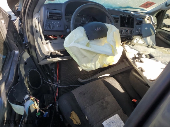 2006 Ford Super Duty F-250 XL with VIN 1FTSX20P16EA16068, listed as a Copart auction lot 81118634 with 0 mi miles and Salvage Title. Bid and sale history available at carsss.com. Image 8.