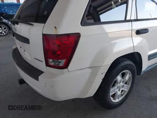 2005 Jeep Grand Cherokee Laredo with VIN 1J4GS48K15C536705, listed as a IAAI auction lot 41800947 with 0 mi miles. Bid and sale history available at carsss.com. Image 12.