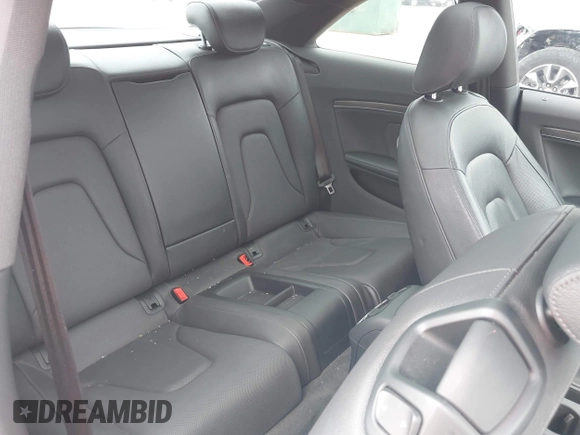 2014 Audi S5 Prestige z VIN WAUVGAFR9EA059415, wystawiony jako IAAI lot #42136897 z przebiegiem 95 667 mil mil oraz . Historia ofert i sprzedaży dostępna na DreamBid. Obrazek 8.