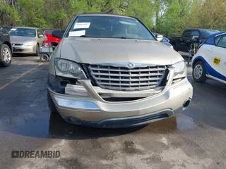 2005 Chrysler Pacifica Touring with VIN 2C8GF68465R252922, listed as a IAAI auction lot 42061282 with 134,543 mi miles and . Bid and sale history available at DreamBid. Image 6.