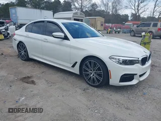 2019 BMW 5 Series 540i z VIN WBAJE5C57KWW11389, wystawiony jako IAAI lot #41728134 z przebiegiem 51 173 mil mil oraz . Historia ofert i sprzedaży dostępna na DreamBid. Obrazek 1.