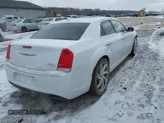 2017 Chrysler 300 with VIN 2C3CCAKG9HH665088, listed as a IAAI auction lot 41380515 with 91,760 mi miles. Bid and sale history available at carsss.com. Image 4.