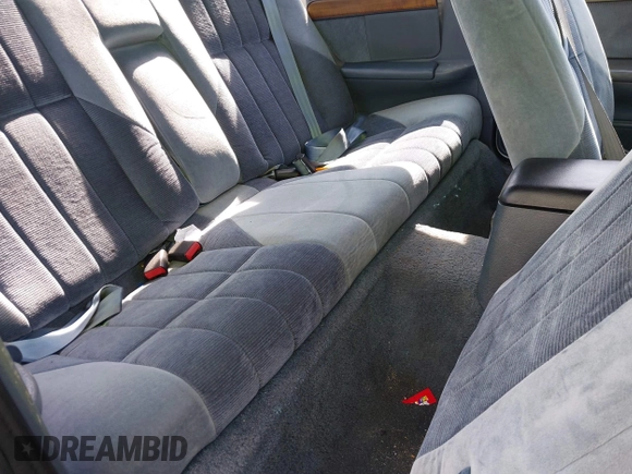1990 Ford Thunderbird with VIN 1FAPP6248LH206157, listed as a IAAI auction lot 41915948 with 165,340 mi miles and . Bid and sale history available at DreamBid. Image 8.