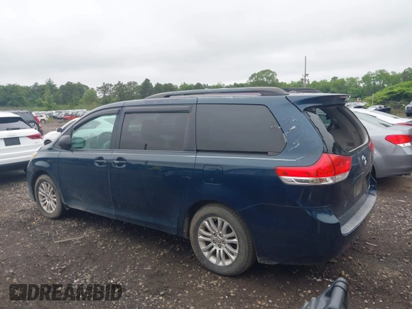 2011 Toyota Sienna XLE AAS с VIN 5TDYK3DC5BS090992, выставлен на аукционе IAAI как лот 42464308 с пробегом 356 672 миль миль и . История ставок и продаж доступна на DreamBid. Изображение 14.