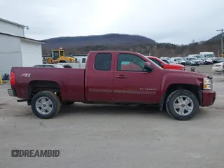 2013 Chevrolet Silverado 1500 LT with VIN 1GCRKSE72DZ273042, listed as a IAAI auction lot 41485356 with 179,279 mi miles and . Bid and sale history available at DreamBid. Image 13.
