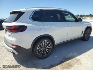 2024 BMW X5 sDrive40i with VIN 5UX13EU00R9S43348, listed as a Copart auction lot 49572065 with 0 mi miles and Salvage Title. Bid and sale history available at carsss.com. Image 3.
