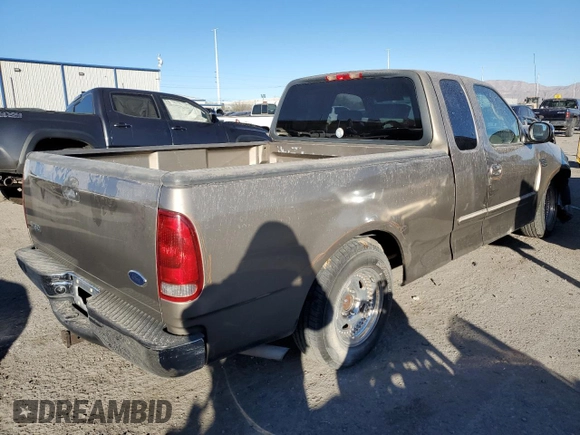 2002 Ford F-150 XL with VIN 1FTRX17W62NA17295, listed as a Copart auction lot 88131735 with 0 mi miles and Salvage Title. Bid and sale history available at carsss.com. Image 3.