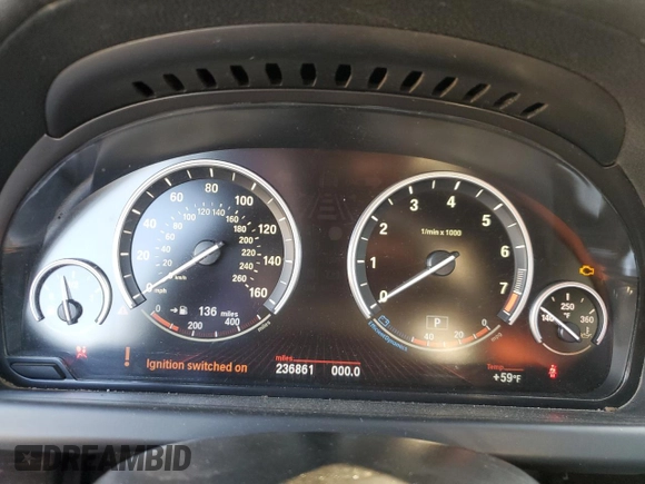 2013 BMW 6 Series 640i with VIN WBA6A0C50DDF14086, listed as a Copart auction lot 42547825 with 236,861 mi miles and Clean Title. Bid and sale history available at DreamBid. Image 9.