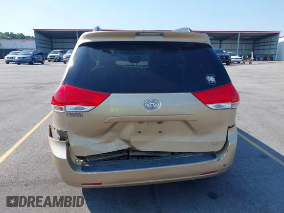 2012 Toyota Sienna LE AAS с VIN 5TDKK3DC0CS239963, выставлен на аукционе IAAI как лот 42550710 с пробегом 192 712 миль миль и . История ставок и продаж доступна на DreamBid. Изображение 16.