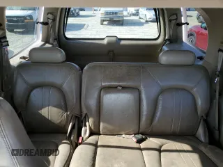 2001 Ford Expedition Eddie Bauer with VIN 1FMFU18L31LA05157, listed as a Copart auction lot 58093335 with 233,649 mi miles and Clean title. Bid and sale history available at DreamBid. Image 10.