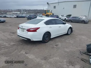 2018 Nissan Altima SR with VIN 1N4AL3AP3JC247169, listed as a IAAI auction lot 41735998 with 98,722 mi miles and . Bid and sale history available at carsss.com. Image 4.