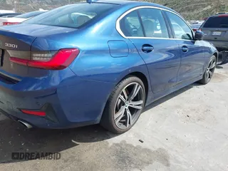 2021 BMW 3 Series 330i with VIN 3MW5R1J08M8B68283, listed as a IAAI auction lot 41531787 with 31,060 mi miles. Bid and sale history available at carsss.com. Image 6.
