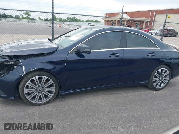 2018 Mercedes-Benz CLA 250 с VIN WDDSJ4EB4JN637135, выставлен на аукционе IAAI как лот 42385034 с пробегом 79 734 миль миль и . История ставок и продаж доступна на DreamBid. Изображение 14.