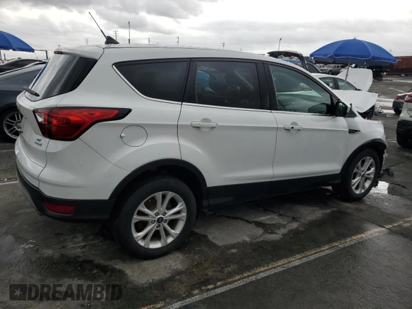 2019 Ford Escape SE with VIN 1FMCU0GD5KUB04825, listed as a Copart auction lot 48817285 with 38,902 mi miles and Salvage Title. Bid and sale history available at carsss.com. Image 3.