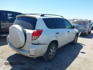 2008 Toyota RAV4 with VIN JTMZD33V086056470, listed as a IAAI auction lot 41831211 with 109,645 mi miles. Bid and sale history available at carsss.com. Image 4.