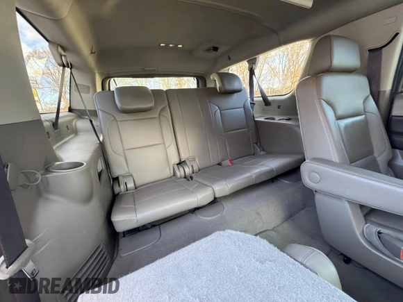 2019 Chevrolet Suburban Premier with VIN 1GNSKJKC3KR183500, listed as a Copart auction lot 42046615 with 253,160 mi miles and Clean Title. Bid and sale history available at DreamBid. Image 6.