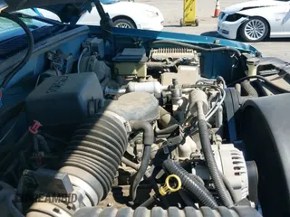 1998 Chevrolet Silverado 1500 with VIN 2GCEK19R8W1221205, listed as a IAAI auction lot 42741835 with 59,925 mi miles and . Bid and sale history available at DreamBid. Image 19.
