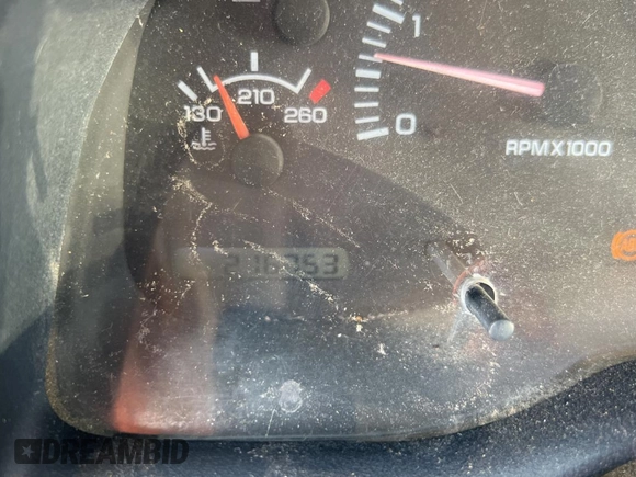 1998 Dodge 3500 z VIN 1B7MC33W4WJ170987, wystawiony jako Copart lot #78019324 z przebiegiem 216 753 mil mil oraz Szkoda całkowita • Salvage title. Historia ofert i sprzedaży dostępna na DreamBid. Obrazek 8.