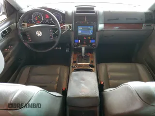 2006 Volkswagen Touareg 4.2L V8 with VIN WVGZM77L76D040030, listed as a Copart auction lot 53206065 with 133,997 mi miles and Clean Title. Bid and sale history available at DreamBid. Image 8.
