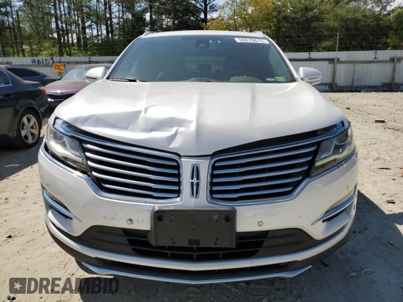 2015 Lincoln MKC z VIN 5LMCJ1A94FUJ47221, wystawiony jako Copart lot #55670615 z przebiegiem 143 926 mil mil oraz Szkody całkowita. Historia ofert i sprzedaży dostępna na DreamBid. Obrazek 5.