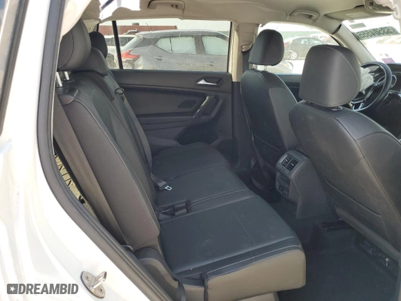 2018 Volkswagen Tiguan SEL with VIN 3VV3B7AX9JM215887, listed as a Copart auction lot 53504555 with 65,895 mi miles and Clean Title. Bid and sale history available at carsss.com. Image 11.