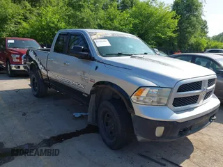 2014 Ram 1500 SLT z VIN 1C6RR7GT8ES250322, wystawiony jako IAAI lot #42342466 z przebiegiem 205 434 mil mil oraz . Historia ofert i sprzedaży dostępna na DreamBid. Obrazek 1.