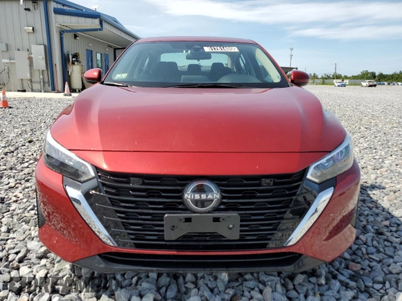 2024 Nissan Sentra SV with VIN 3N1AB8CV2RY338963, listed as a Copart auction lot 61761405 with 33,309 mi miles and Clean title. Bid and sale history available at DreamBid. Image 5.