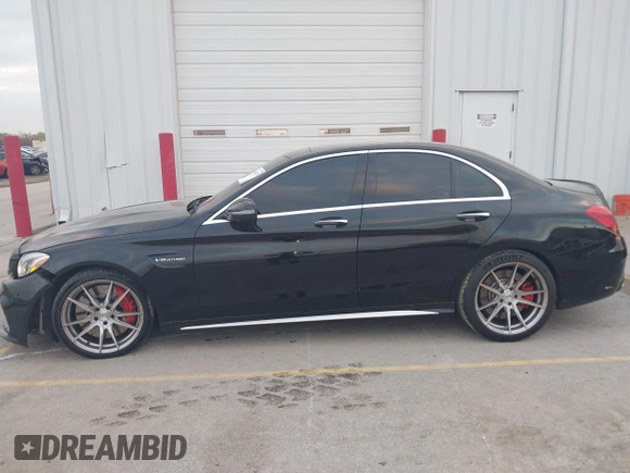 2016 Mercedes-Benz C 63 S AMG z VIN 55SWF8HB7GU163686, wystawiony jako IAAI lot #40884579 z przebiegiem Nie podano mil oraz . Historia ofert i sprzedaży dostępna na DreamBid. Obrazek 15.