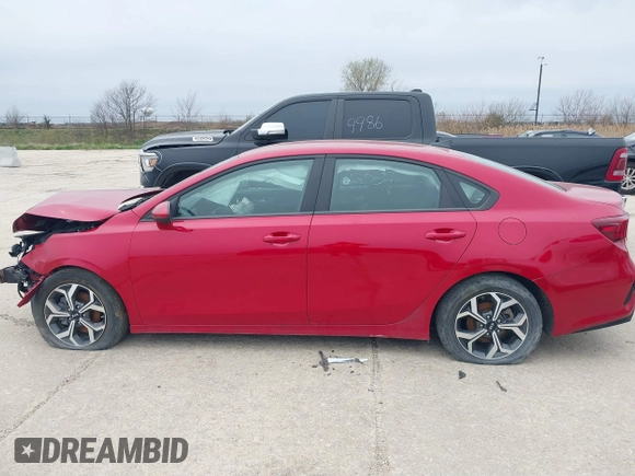 2021 Kia Forte LXS z VIN 3KPF24AD0ME346625, wystawiony jako IAAI lot #39182049 z przebiegiem 32 768 mil mil oraz . Historia ofert i sprzedaży dostępna na DreamBid. Obrazek 14.