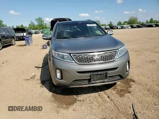 2014 Kia Sorento SX Limited z VIN 5XYKWDA77EG542661, wystawiony jako Copart lot #56428575 z przebiegiem 141 416 mil mil oraz Szkoda całkowita • Salvage title. Historia ofert i sprzedaży dostępna na DreamBid. Obrazek 13.