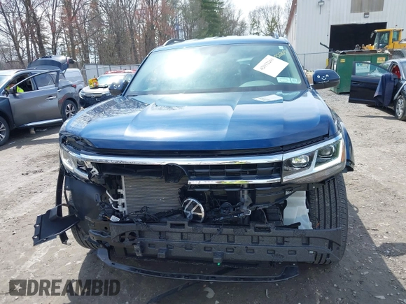 2023 Volkswagen Atlas SE with VIN 1V2HR2CA2PC505456, listed as a IAAI auction lot 42032269 with 7,918 mi miles and . Bid and sale history available at DreamBid. Image 6.