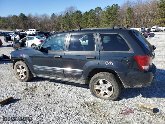 2005 Jeep Grand Cherokee Laredo with VIN 1J4GS48K25C539368, listed as a Copart auction lot 45207915 with 171,623 mi miles and Salvage Title. Bid and sale history available at carsss.com. Image 2.