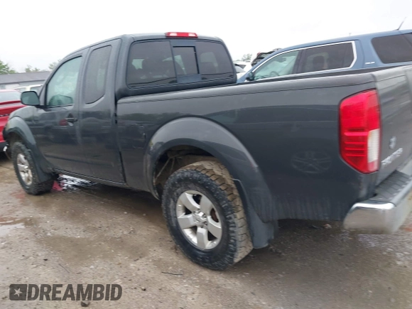 2010 Nissan Frontier SE z VIN 1N6AD0CW2AC415374, wystawiony jako IAAI lot #42321089 z przebiegiem 114 385 mil mil oraz . Historia ofert i sprzedaży dostępna na DreamBid. Obrazek 14.