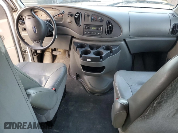2008 Ford Econoline Cargo Commercial with VIN 1FTNS24L68DB18056, listed as a Copart auction lot 49248325 with 45,681 mi miles and Salvage Title. Bid and sale history available at DreamBid. Image 8.